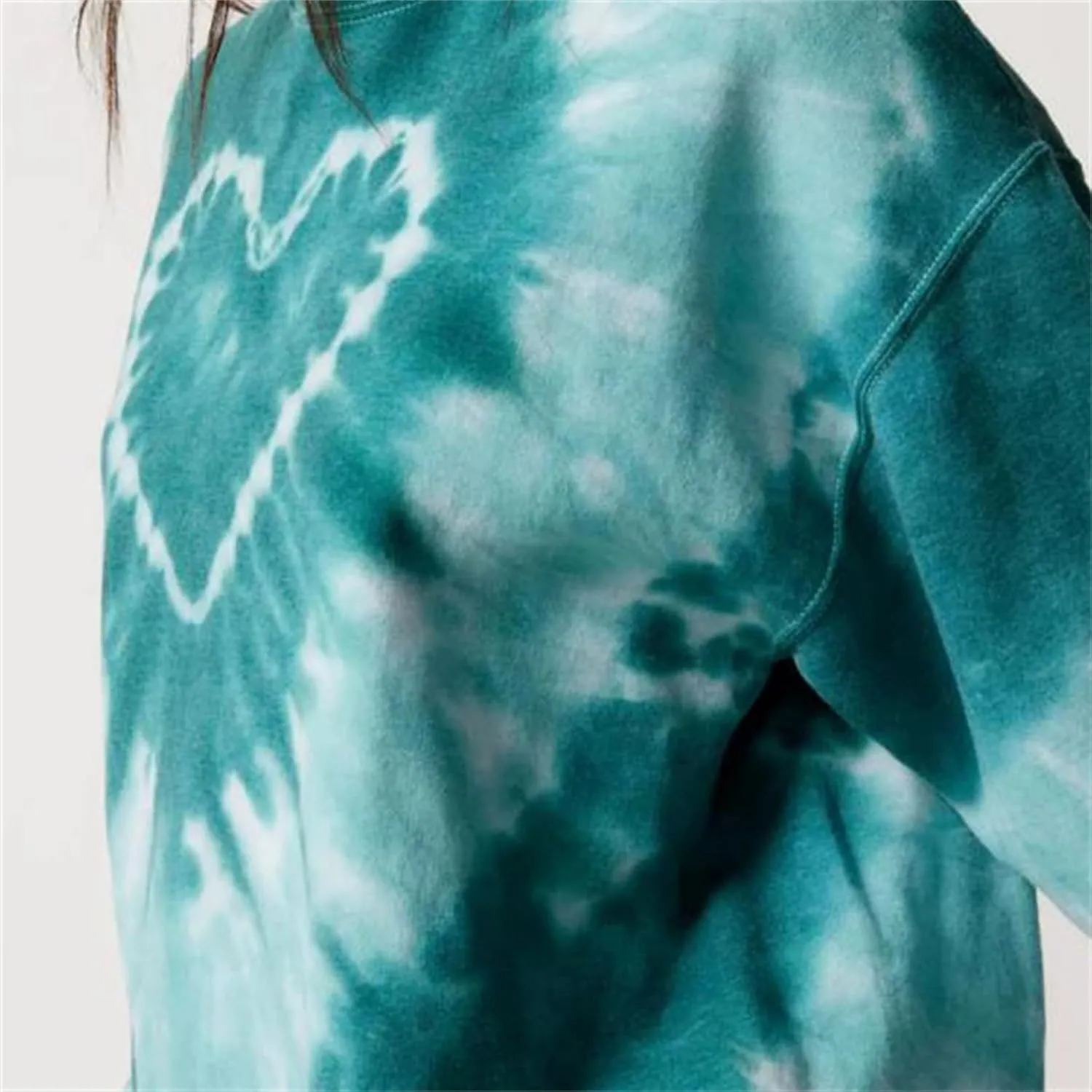 iTranyee Women Casual Tie Dye Pullover Sweatshirt Long Sleeve Crewneck Heart Print Oversized Hoodie 90s Vintage Streetwear