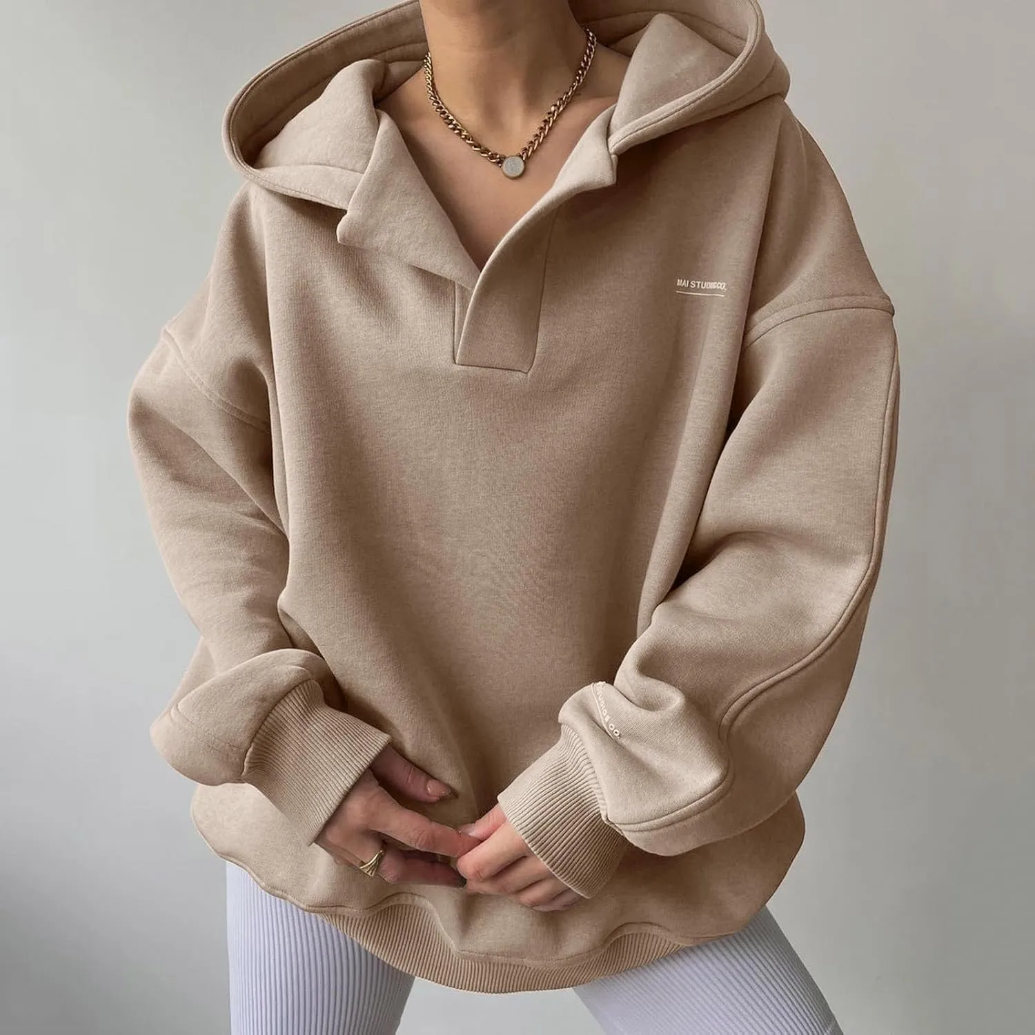 Oversized Hoodie for Women 2024 Fall Fashion Long Sleeve Sweaters Drawstring Pullover Tops with Pockets Sweatshirt