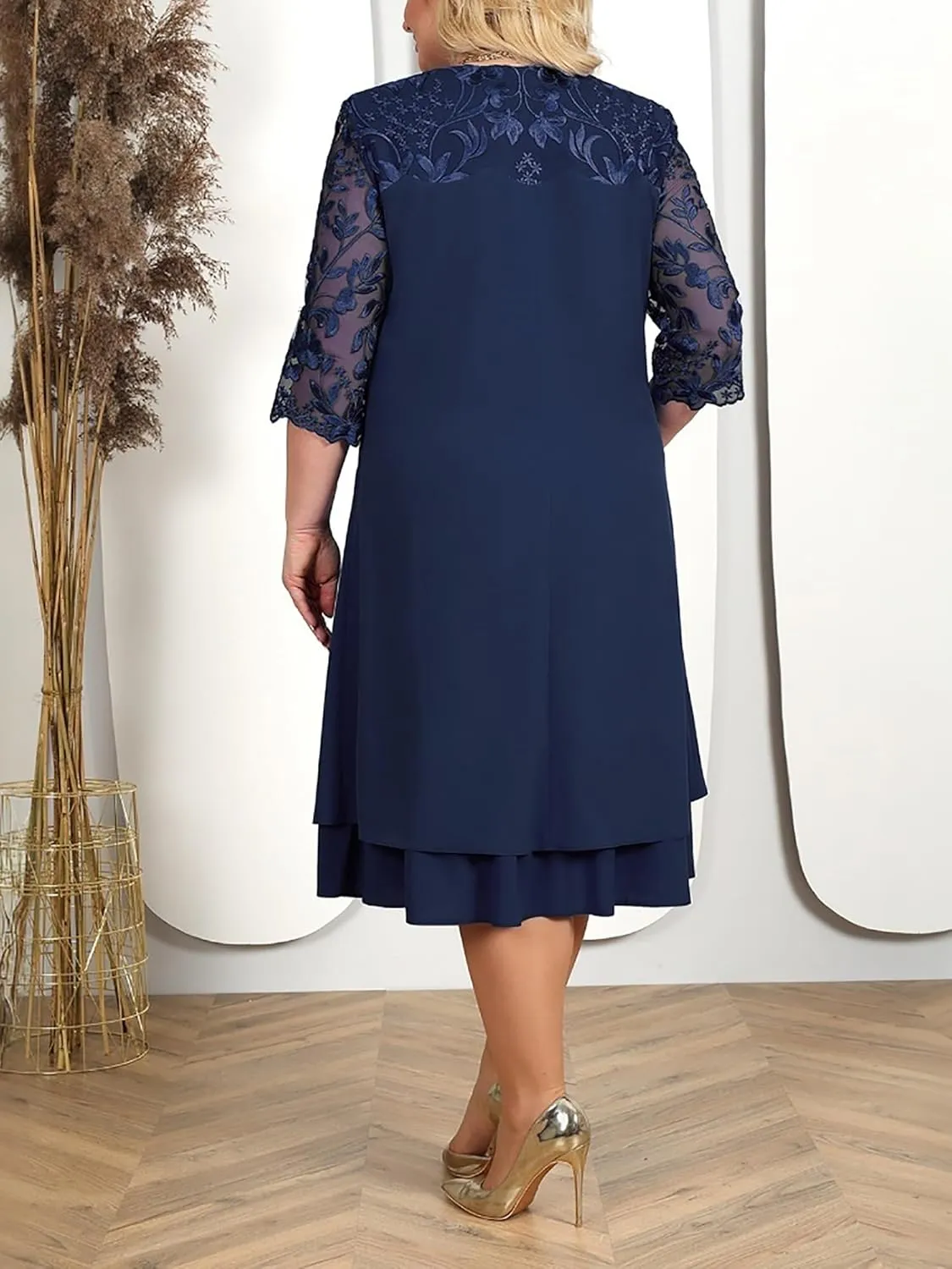 Plus Size Formal Dress for Women - Embroidered Lace Elegant Cocktail Dress 3/4 Sleeve Midi Dress