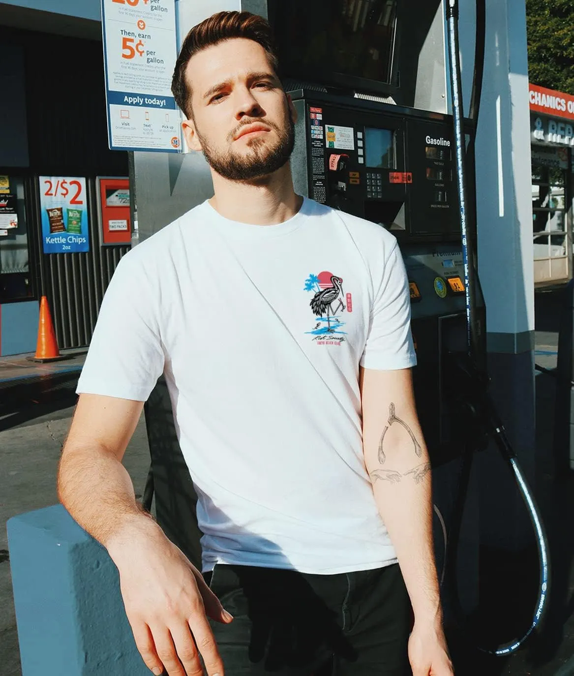Riot Society Men's Short Sleeve Graphic Fashion T-Shirt