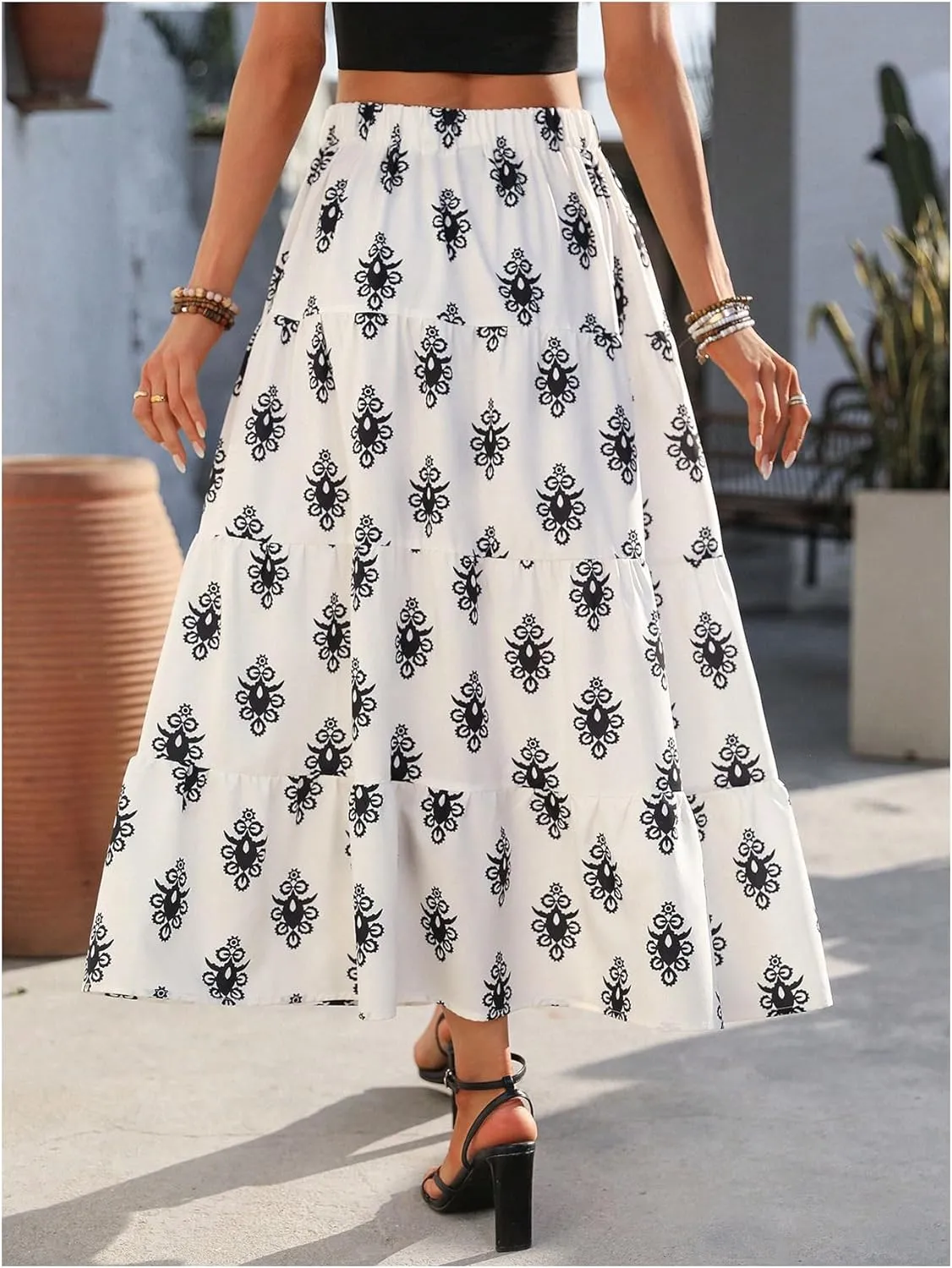 Verdusa Women's Graphic Tiered Long Skirts High Waist A Line Flowy Skirt
