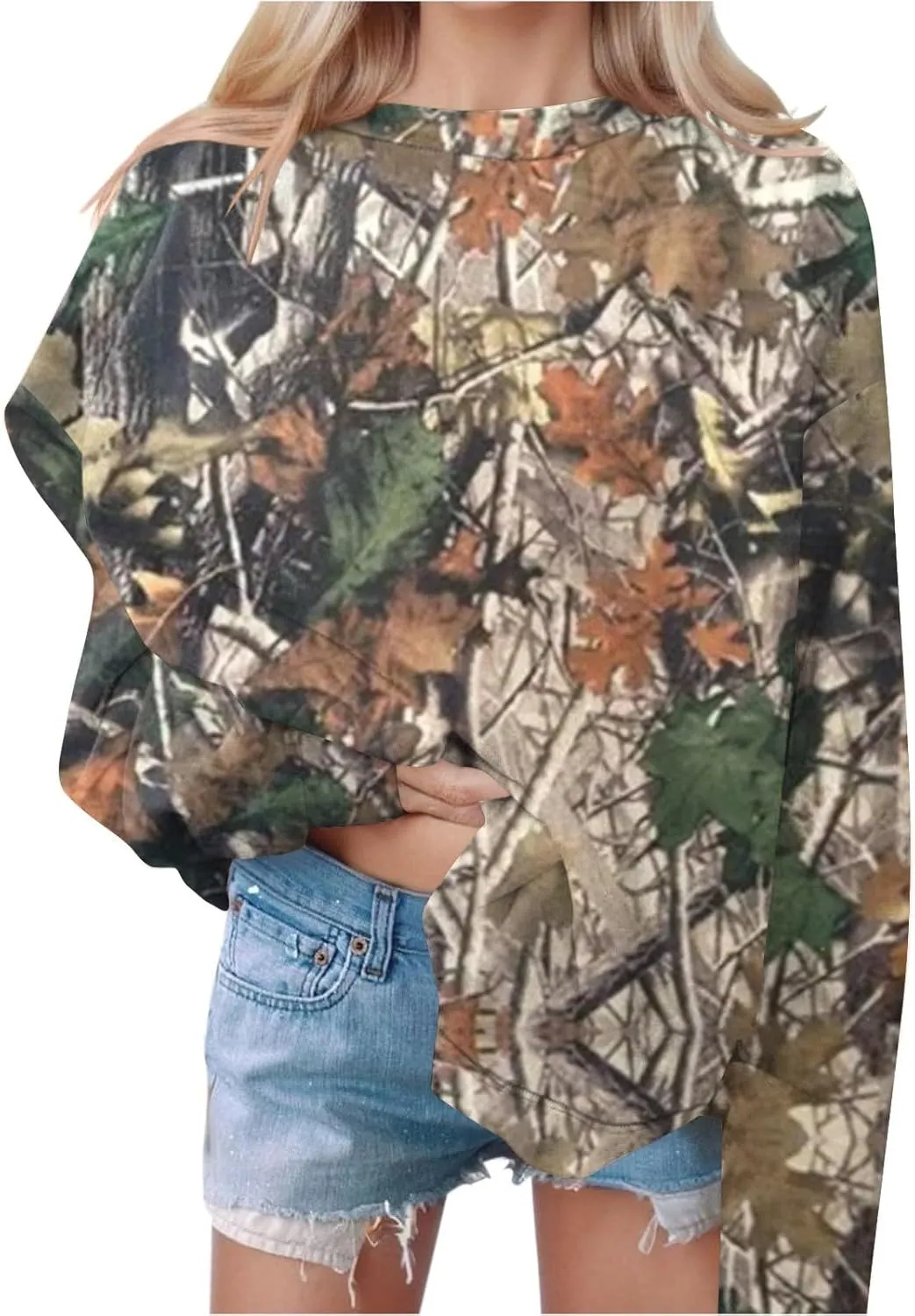 Women's Camo Sweatshirt Maple-Leaf Print Oversized Sweatshirt Fleece Crewneck Shirts Casual Fall Pullover Tops